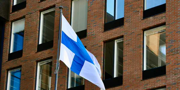 Itsenäisyyspäivän runot – 10 herkkää ja kepeää säettä