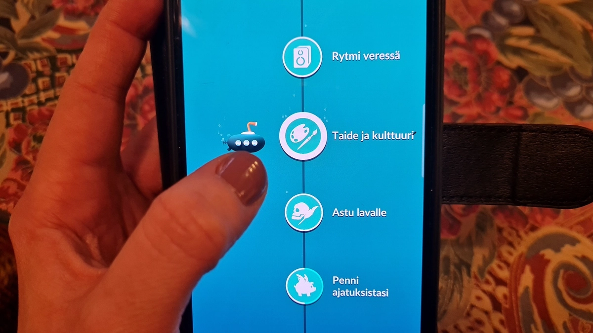 WordDive on mielestäni paras sovellus englannin opiskeluun, sillä opiskelija voi itse valita, missä järjestyksessä kursseja suorittaa.