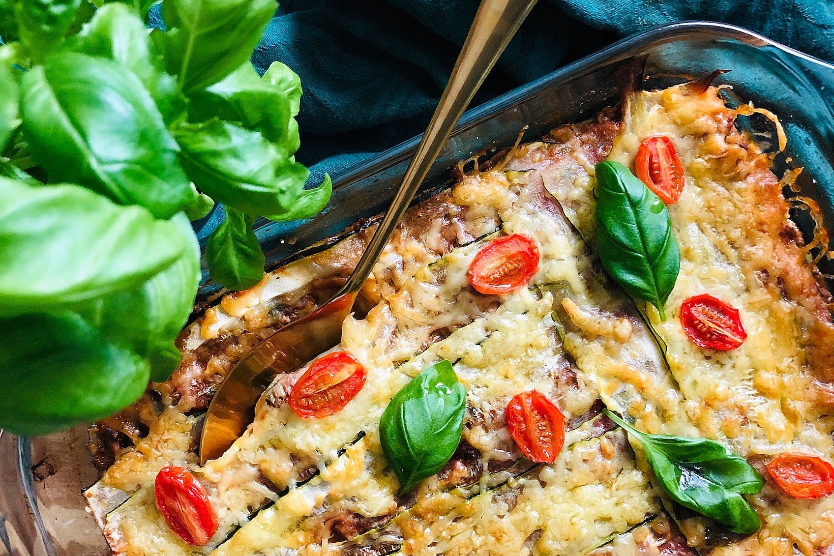 Gluteeniton lasagne vie kielen mennessään – helppo ketoresepti